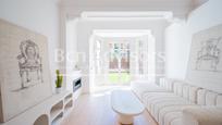 Living room of Flat for sale in  Barcelona Capital  with Air Conditioner, Heating and Terrace