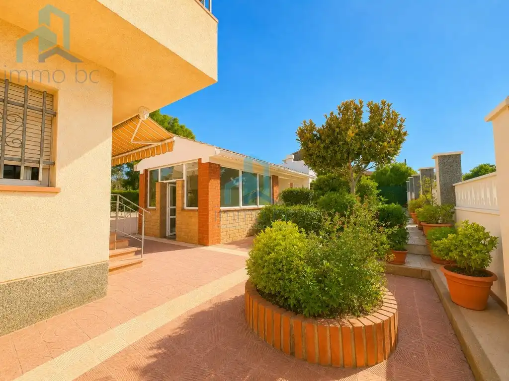 Vista exterior de Casa o xalet en venda en Els Pallaresos