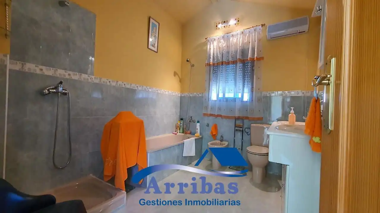 Baño de Casa o chalet en venta en Almorox con Aire acondicionado, Calefacción y Jardín privado