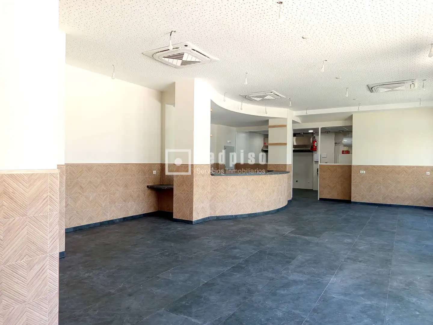 Locale commerciale in affitto a Tejares, imagen 4
