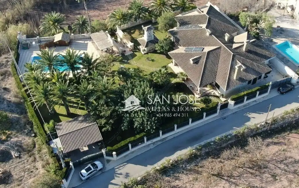 Vista exterior de Casa o chalet en venta en Novelda con Aire acondicionado, Calefacción y Jardín privado