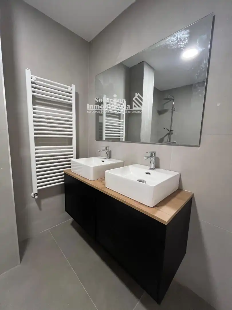 Baño de Piso en venta en Salamanca con Calefacción y Amueblado