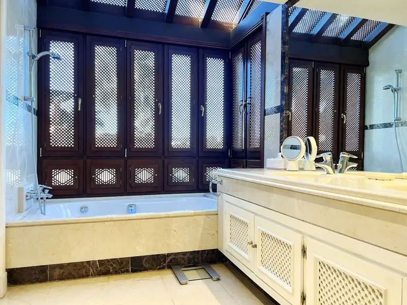 Bathroom of Attic for rent in Marbella  with Air Conditioner, Terrace and Storage room