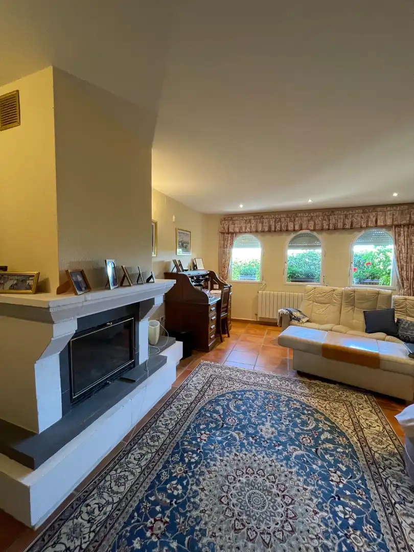 Living room of Houses for sale in L'Alfàs del Pi  with Air Conditioner, Heating and Private garden