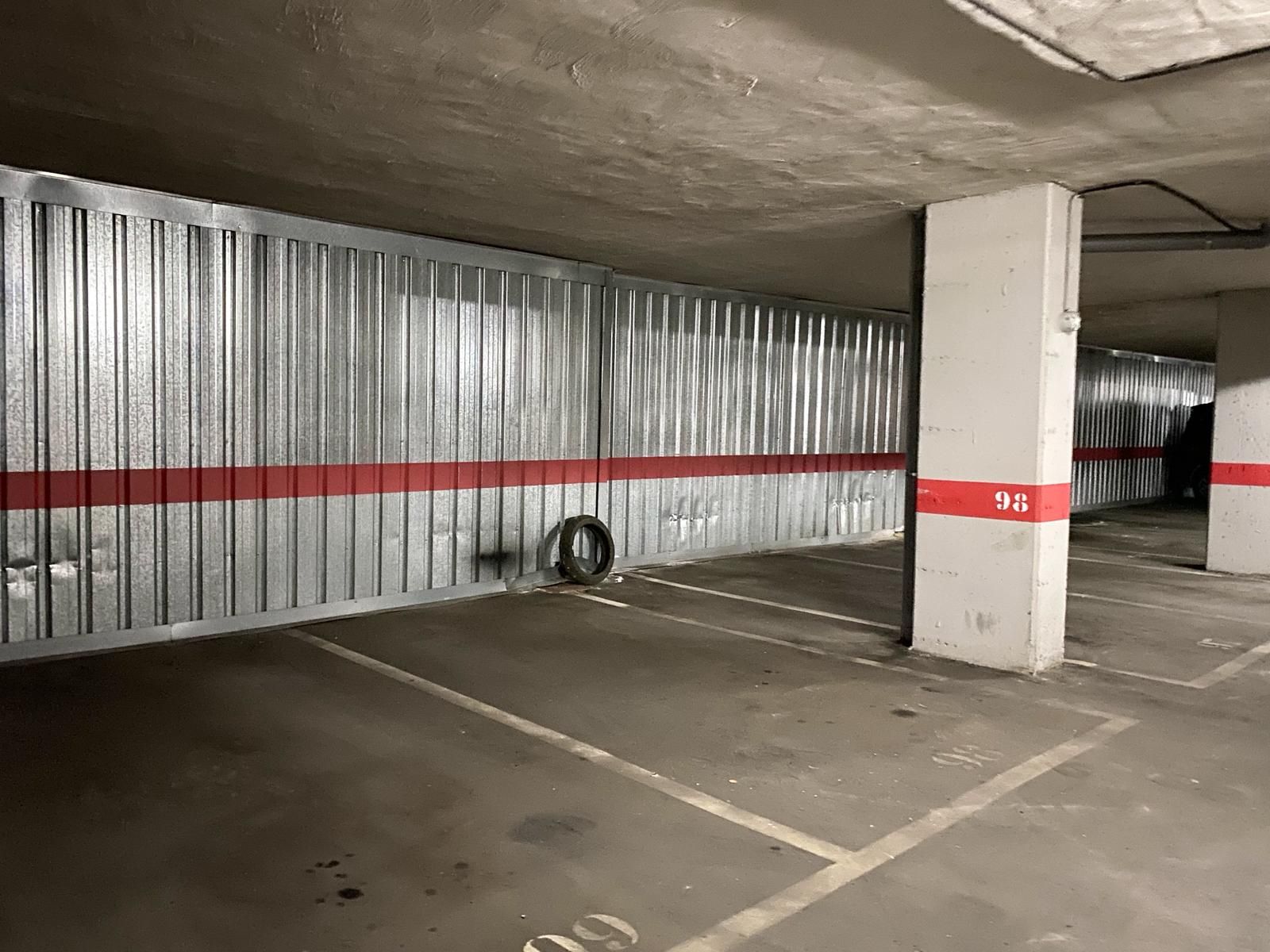 Aparcament de Garatge en venda en  Madrid Capital