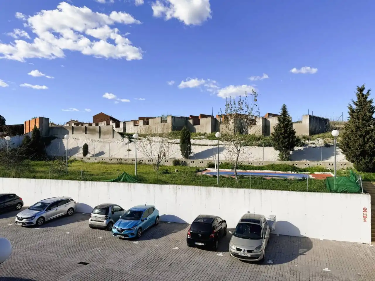 Aparcament de Pis en venda en Chozas de Canales amb Aire condicionat, Calefacció i Moblat