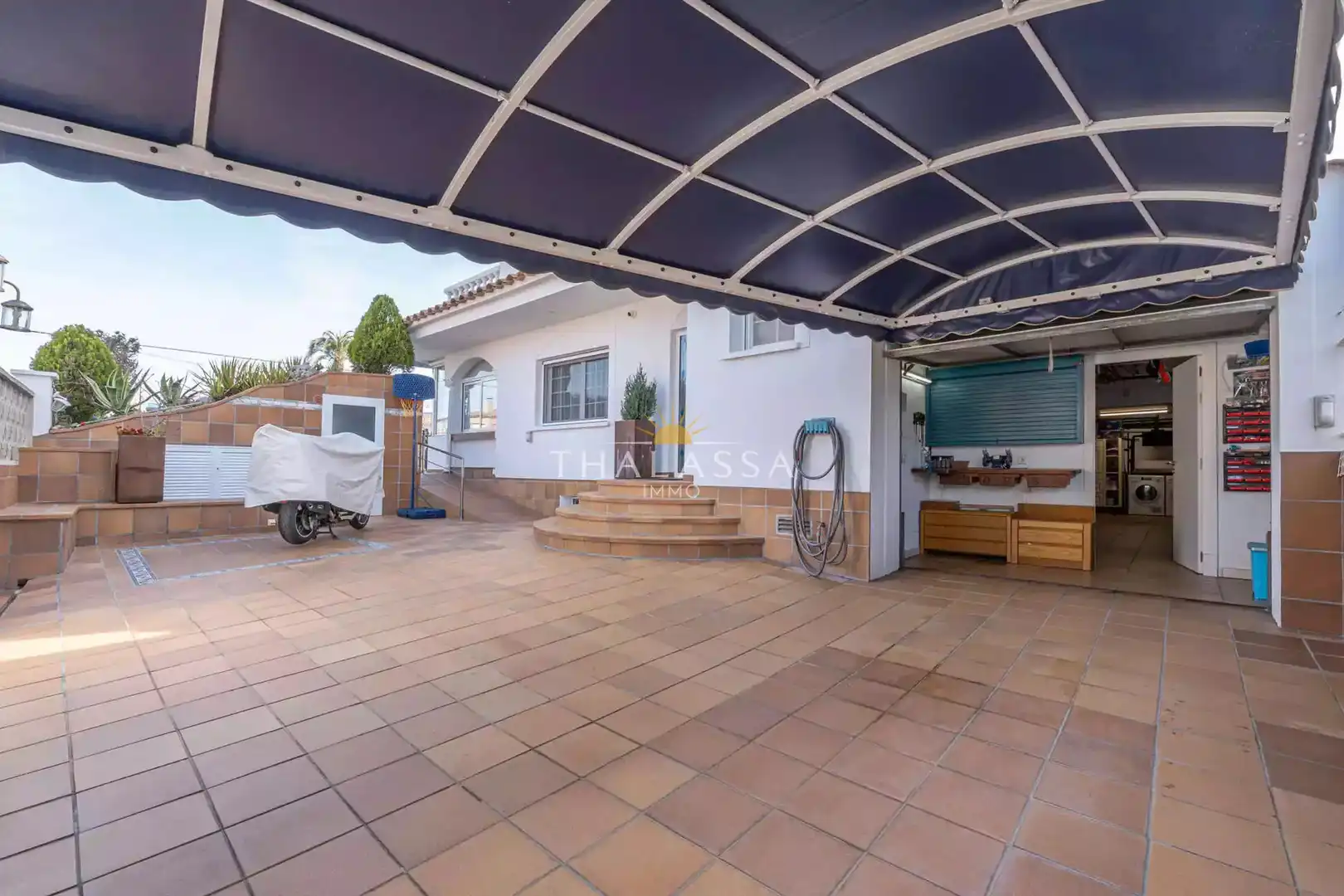 Haus mit Pool zum Verkauf in Carrer Requesens, imagen 3