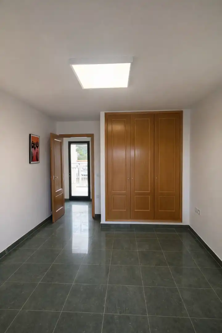 Casa adosada en venta en Chiva con Aire acondicionado, Terraza y Amueblado
