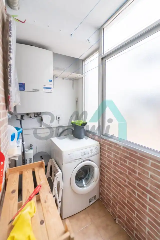 Kitchen of Flat for rent in Oviedo   with Heating, Parquet flooring and Terrace