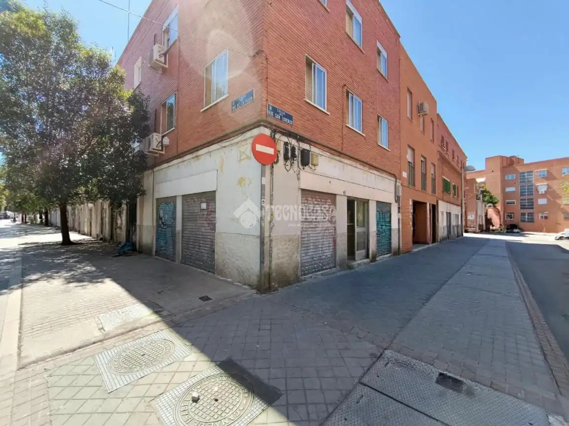 Local comercial en venda a Puente de Vallecas