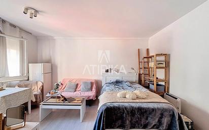 Dormitori de Pis en venda en  Barcelona Capital amb Aire condicionat, Parquet i Moblat