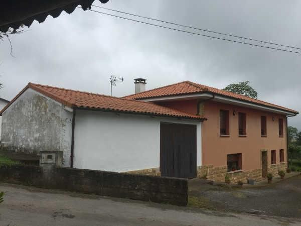 Vista exterior de Casa o xalet en venda en Las Regueras  