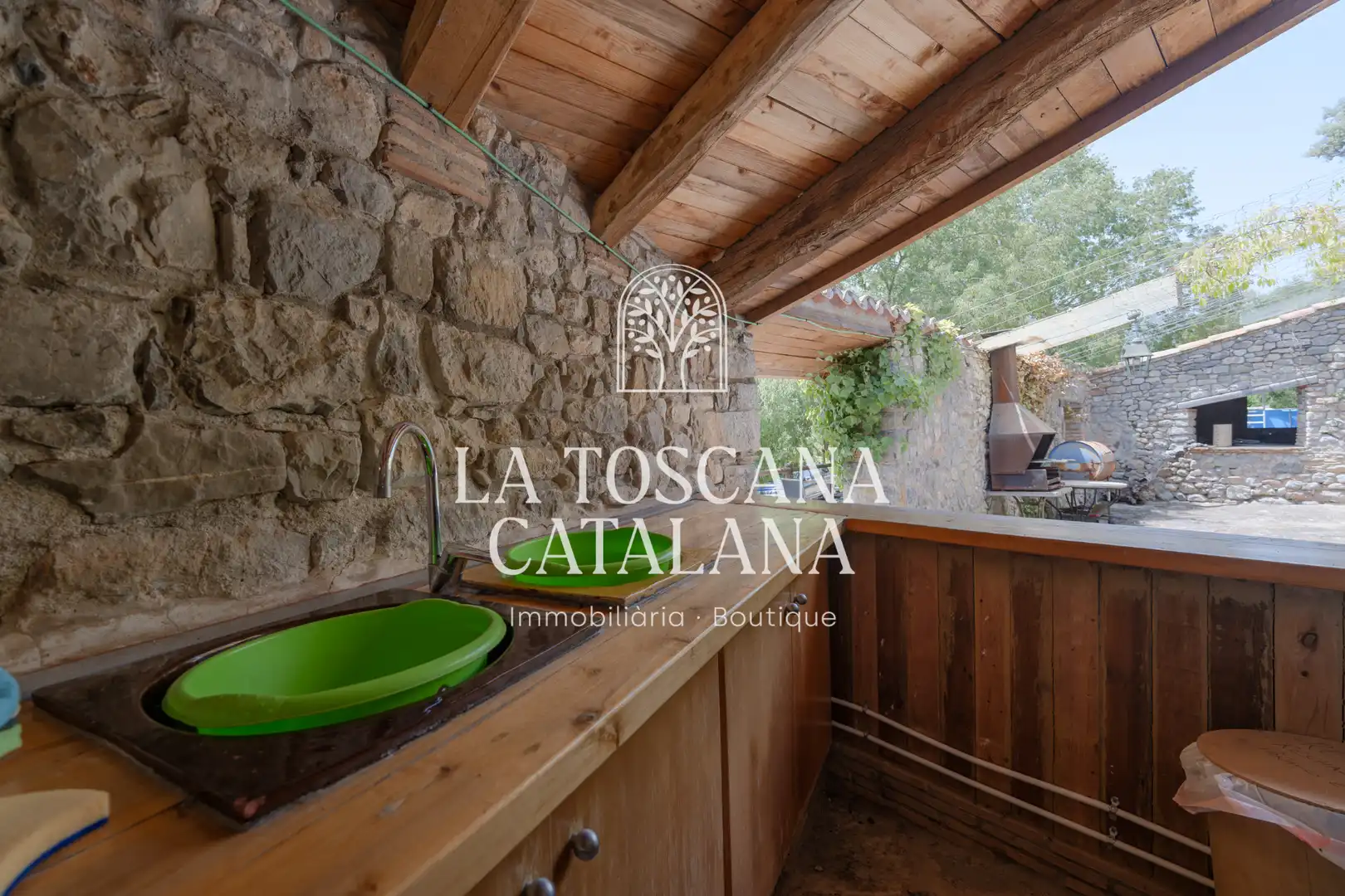 Terraza de Finca rústica en venta en Sales de Llierca con Aire acondicionado, Calefacción y Jardín privado