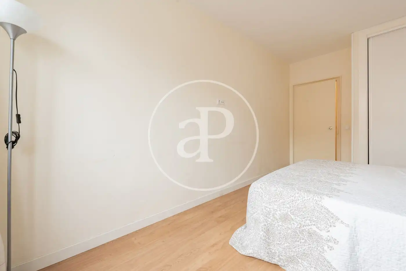 Habitación de Piso en venta en Madrid con Aire acondicionado y Calefacción