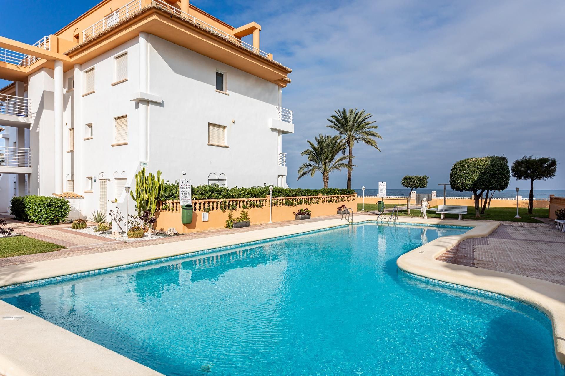 Jardín de Apartamento en venta en Dénia con Aire acondicionado, Terraza y Piscina comunitaria