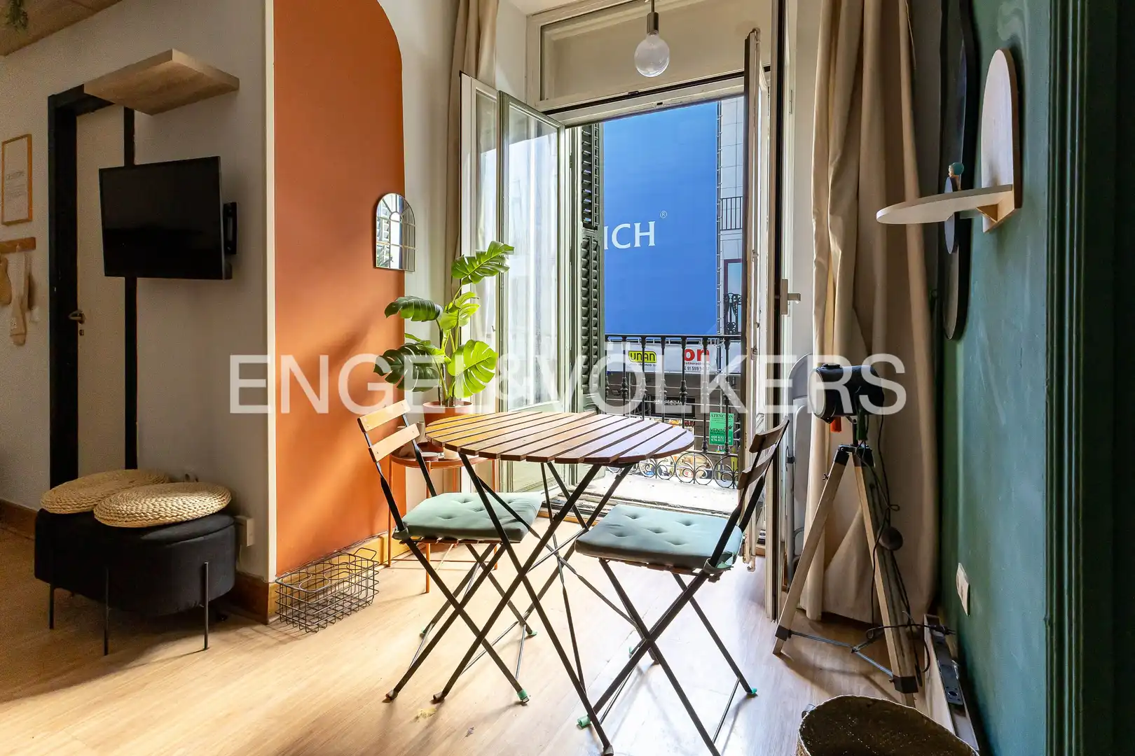 Balcony of Flat for rent in Madrid  with Air Conditioner, Heating and Parquet flooring