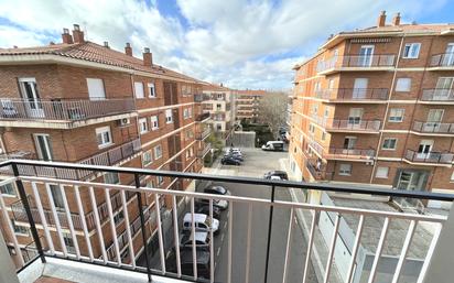 Exterior view of Flat for sale in Salamanca Capital  with Terrace and Balcony