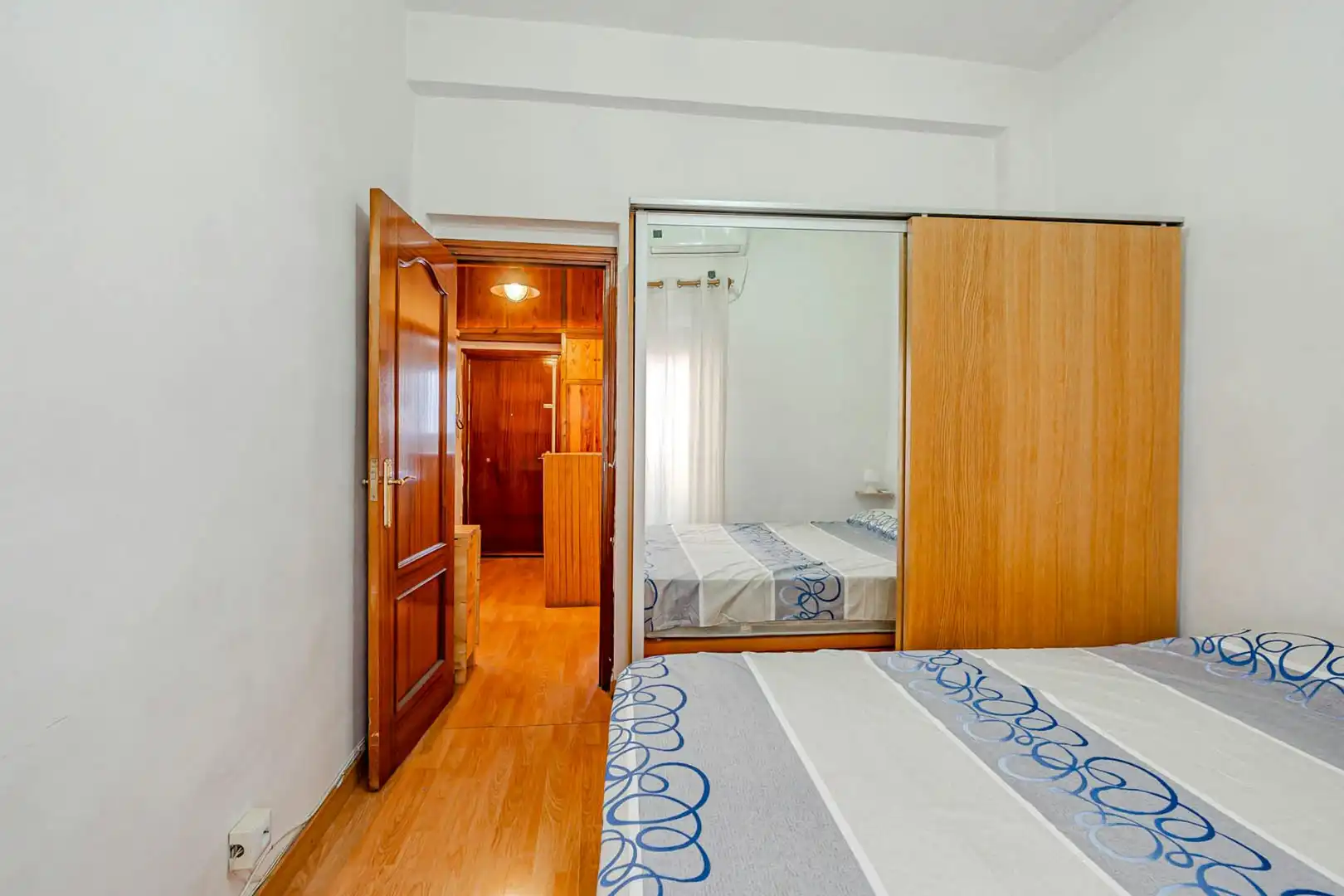 Bedroom of Flat for rent in Madrid  with Air Conditioner, Heating and Furnished