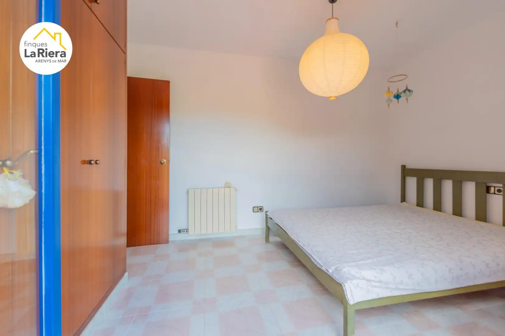 Schlafzimmer von Haus oder Chalet zum Verkauf in Arenys de Munt mit Heizung, Privatgarten und Schwimmbad