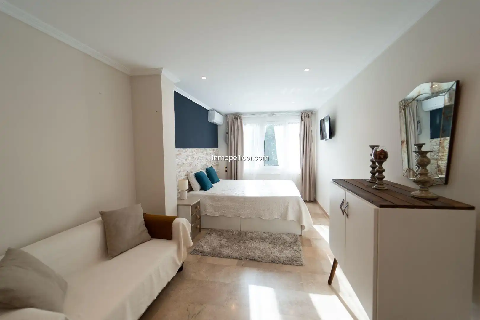 Schlafzimmer von Haus oder Chalet zum Verkauf in L'Alfàs del Pi mit Klimaanlage, Heizung und Privatgarten