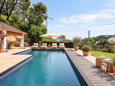 Casa con piscina en alquiler en El Madroñal