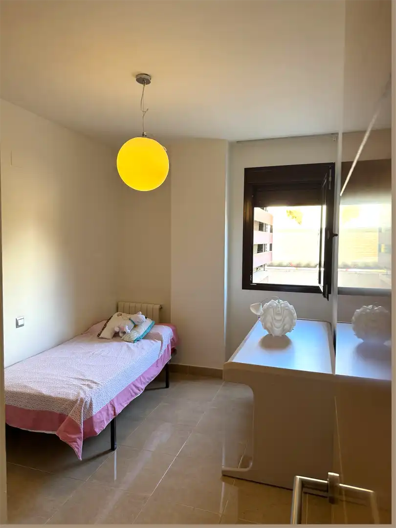 Bedroom of Flat for sale in Genil