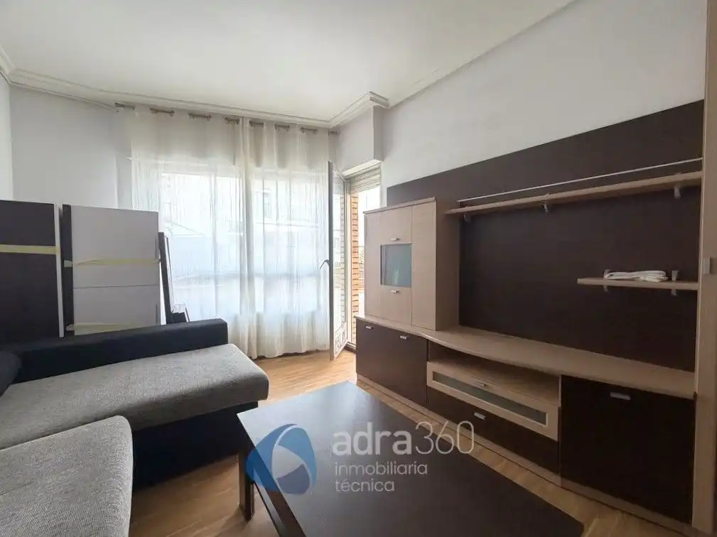 Sala d'estar de Apartament en venda en  Logroño amb Calefacció, Terrassa i Traster