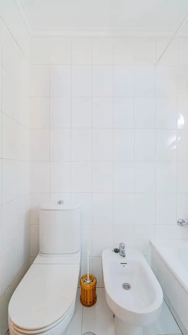 Badezimmer von Wohnungen zum Verkauf in Torrevieja mit Terrasse und Gemeinschaftspool