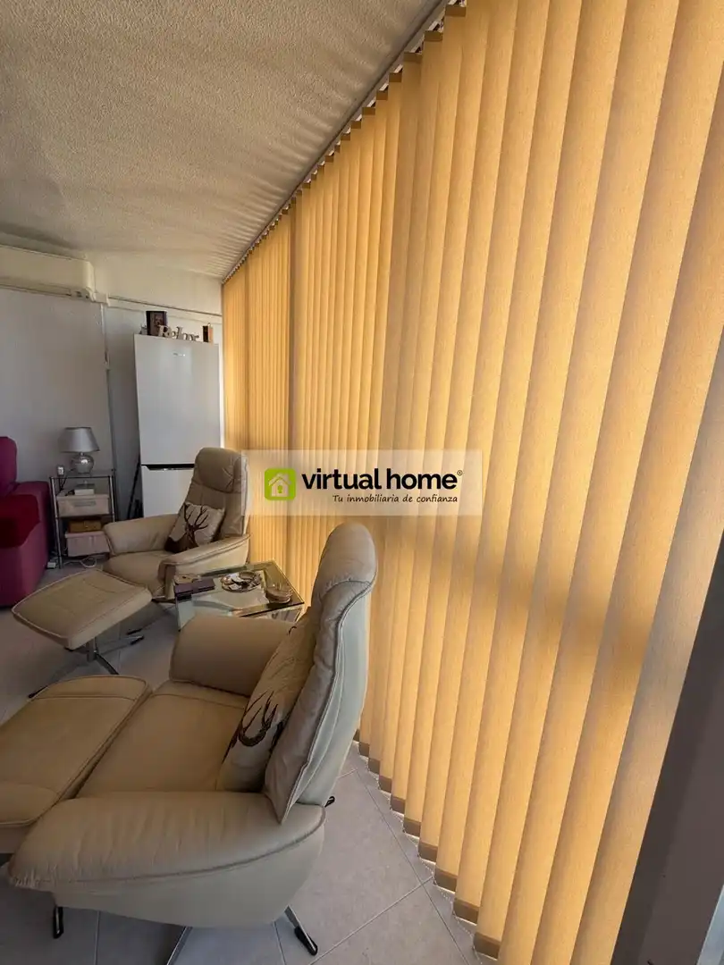 Sala de estar de Piso en venta en Benidorm con Aire acondicionado, Terraza y Amueblado