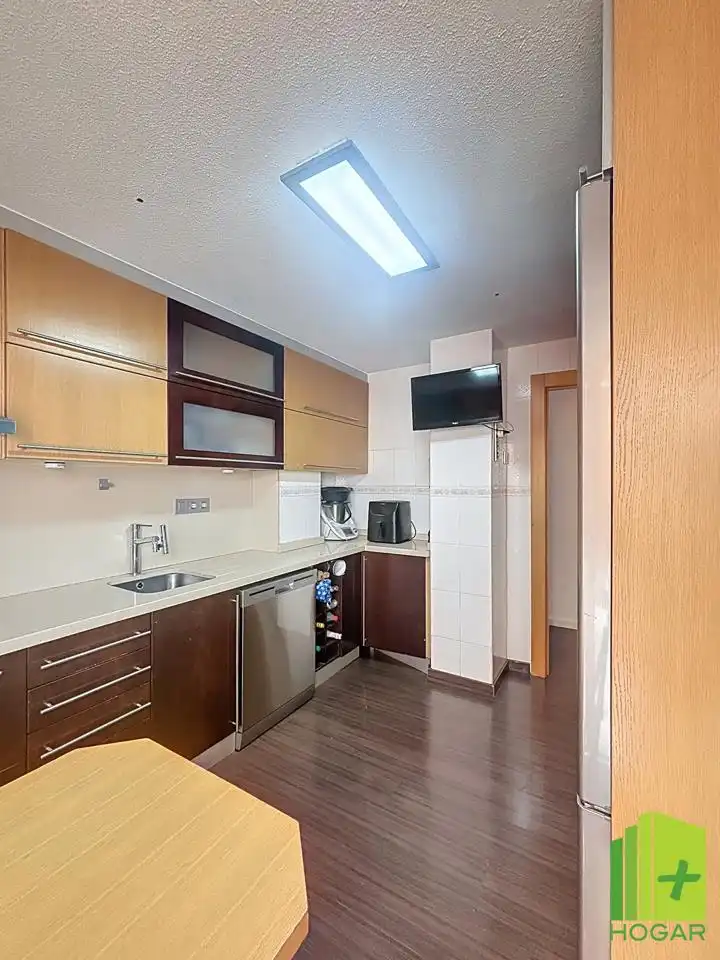 Cocina de Ático de alquiler en Jaén con Aire acondicionado, Terraza y Amueblado