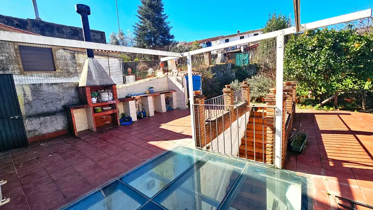 Terrasse von Haus oder Chalet zum Verkauf in Cortegana mit Privatgarten und Abstellraum