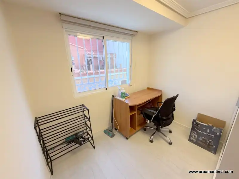 Flat for rent in Valencia  with Air Conditioner, Furnished and Oven