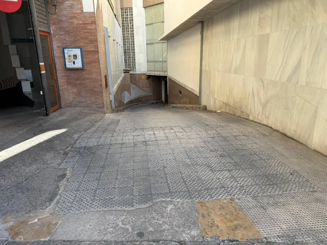 Aparcament de Garatge en venda en Jerez de la Frontera amb Alarma