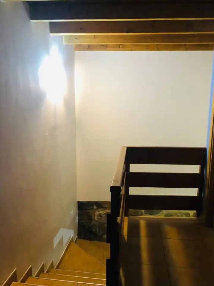 Casa adosada en venta en Ourense Capital  con Calefacción, Parquet y Amueblado