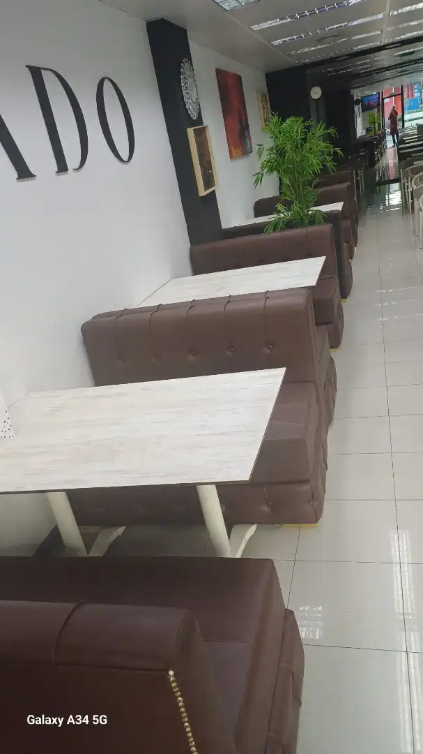 Business premises for transfer in Avinguda de Pere el Cerimoniós 11, imagen 3