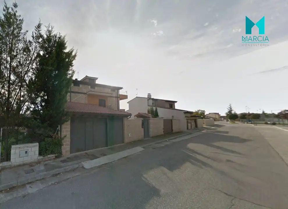 Vista exterior de Casa o xalet en venda en Fresnillo de las Dueñas amb Traster