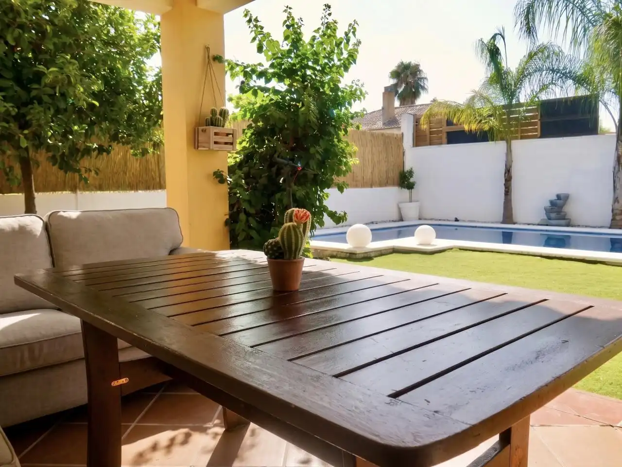 Terrassa de Casa o xalet en venda en Montequinto amb Aire condicionat, Jardí privat i Terrassa