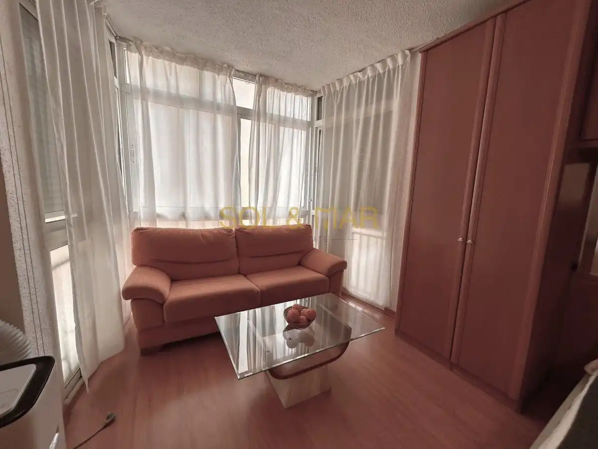 Schlafzimmer von Wohnung zur Miete in Centro