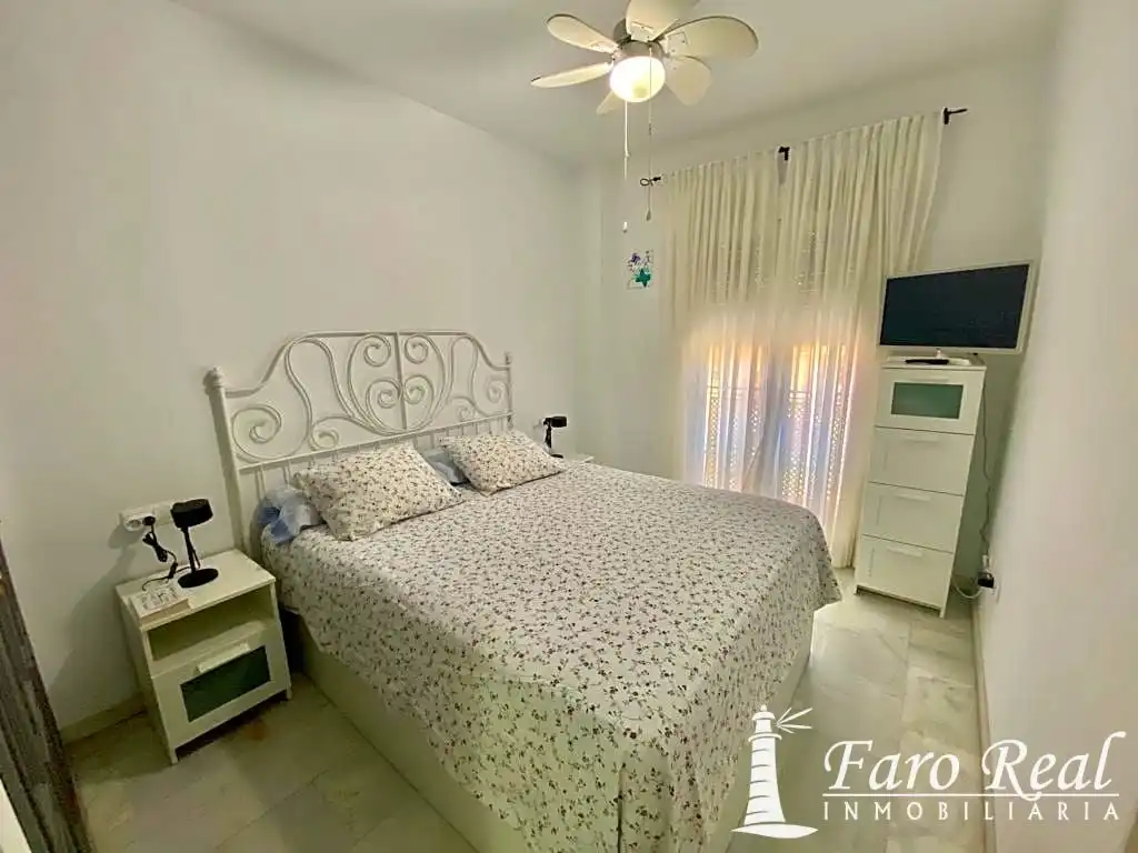 Habitación de Apartamento de alquiler en Sanlúcar de Barrameda con Aire acondicionado, Terraza y Amueblado