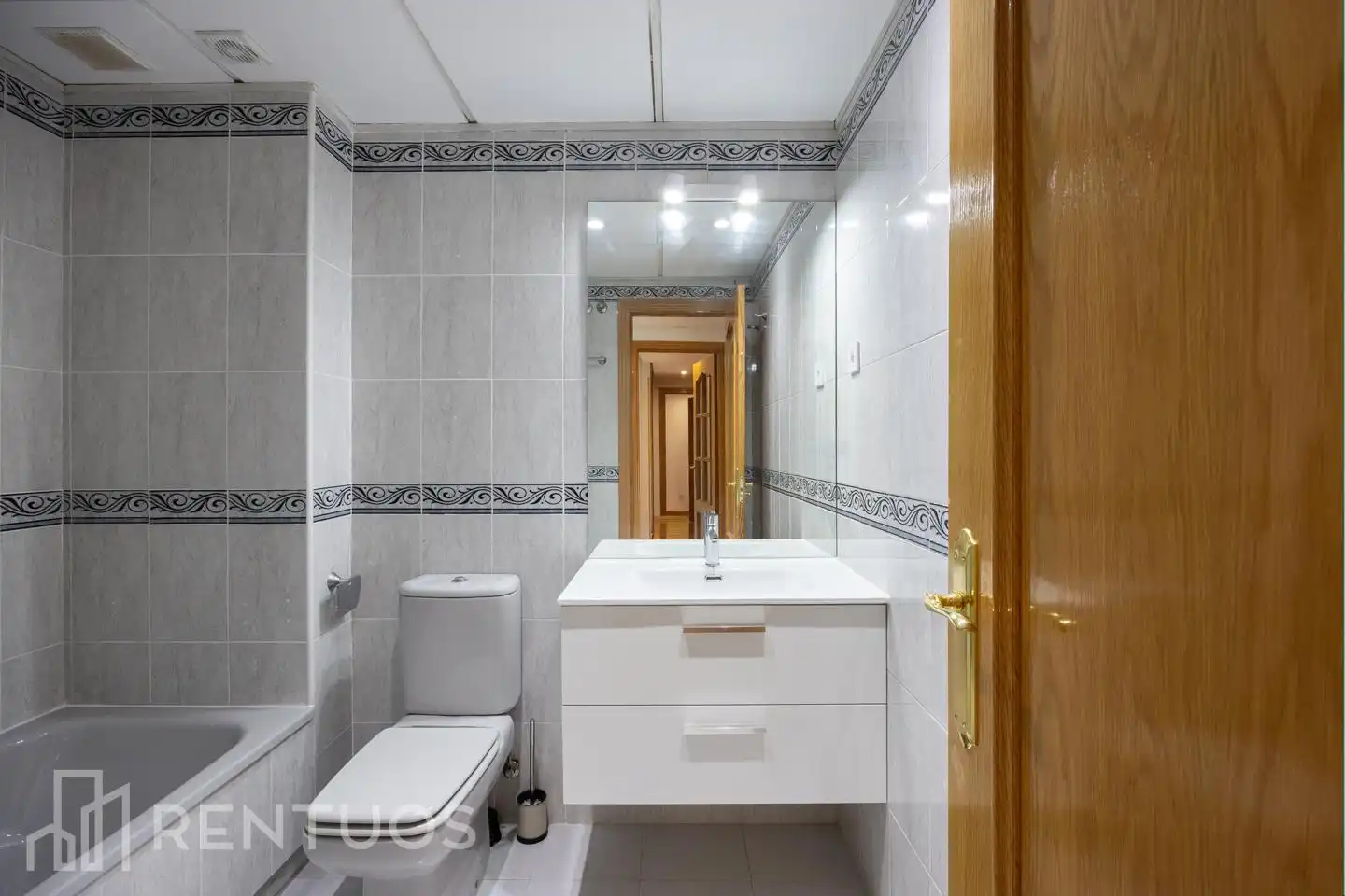 Badezimmer von Wohnung zur Miete in Madrid mit Klimaanlage, Heizung und Parkett