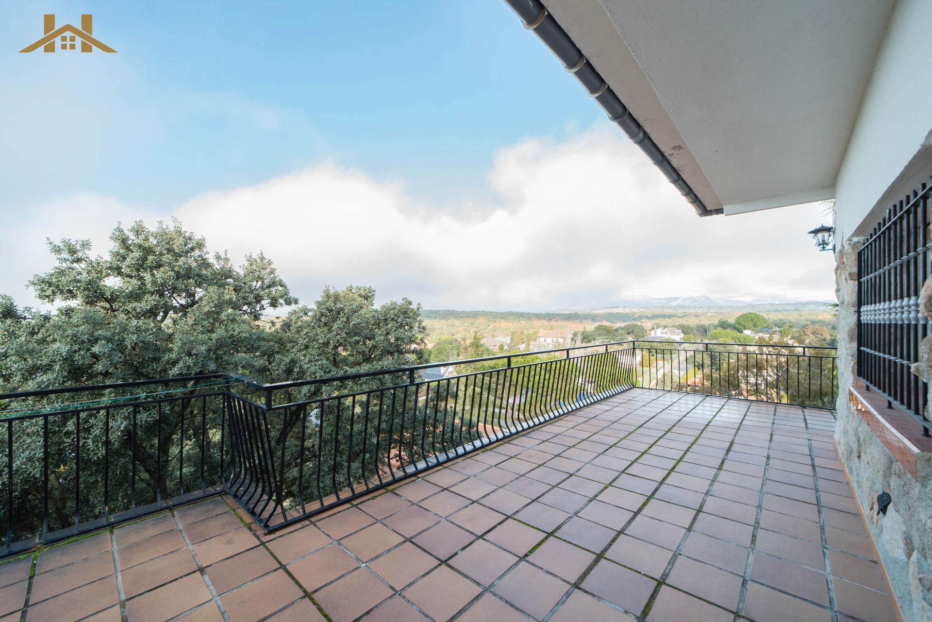 Terrace of House or chalet for sale in Valdemorillo  with Heating, Private garden and Terrace