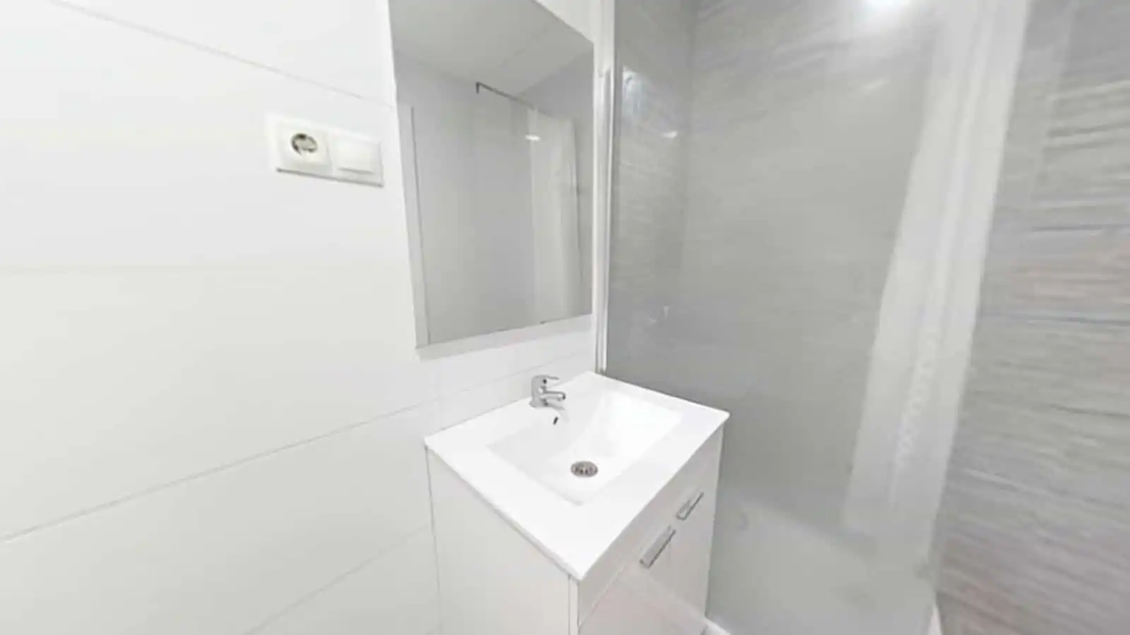 Bathroom of Flat for sale in Benalmádena  with Terrace