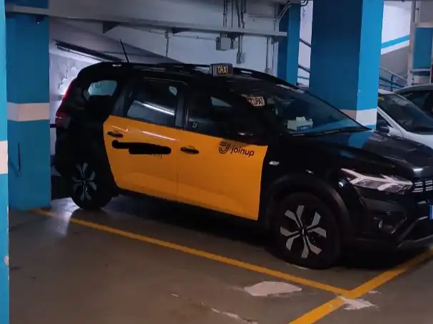 Aparcament de Garatge de lloguer en Sants - Montjuïc