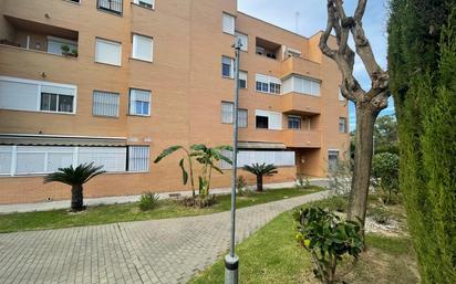 Vista exterior de Pis en venda en Camas amb Aire condicionat i Terrassa