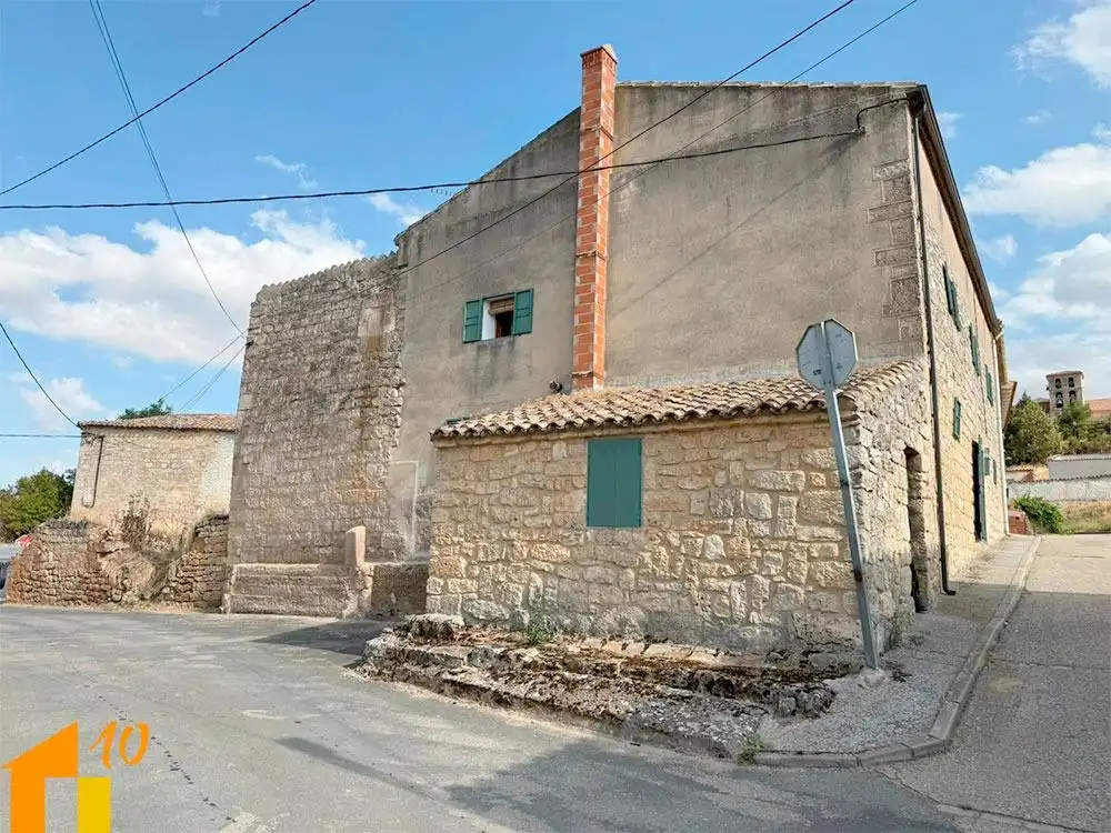 Exterior view of Houses for sale in Villaldemiro  with Heating, Storage room and Furnished