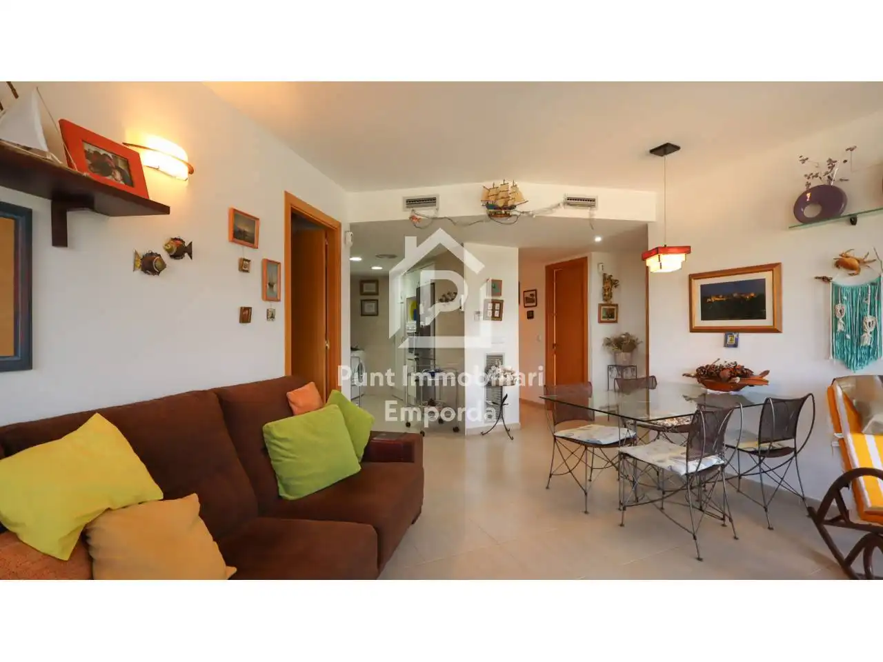 Living room of Flat for sale in Llançà  with Air Conditioner, Heating and Terrace
