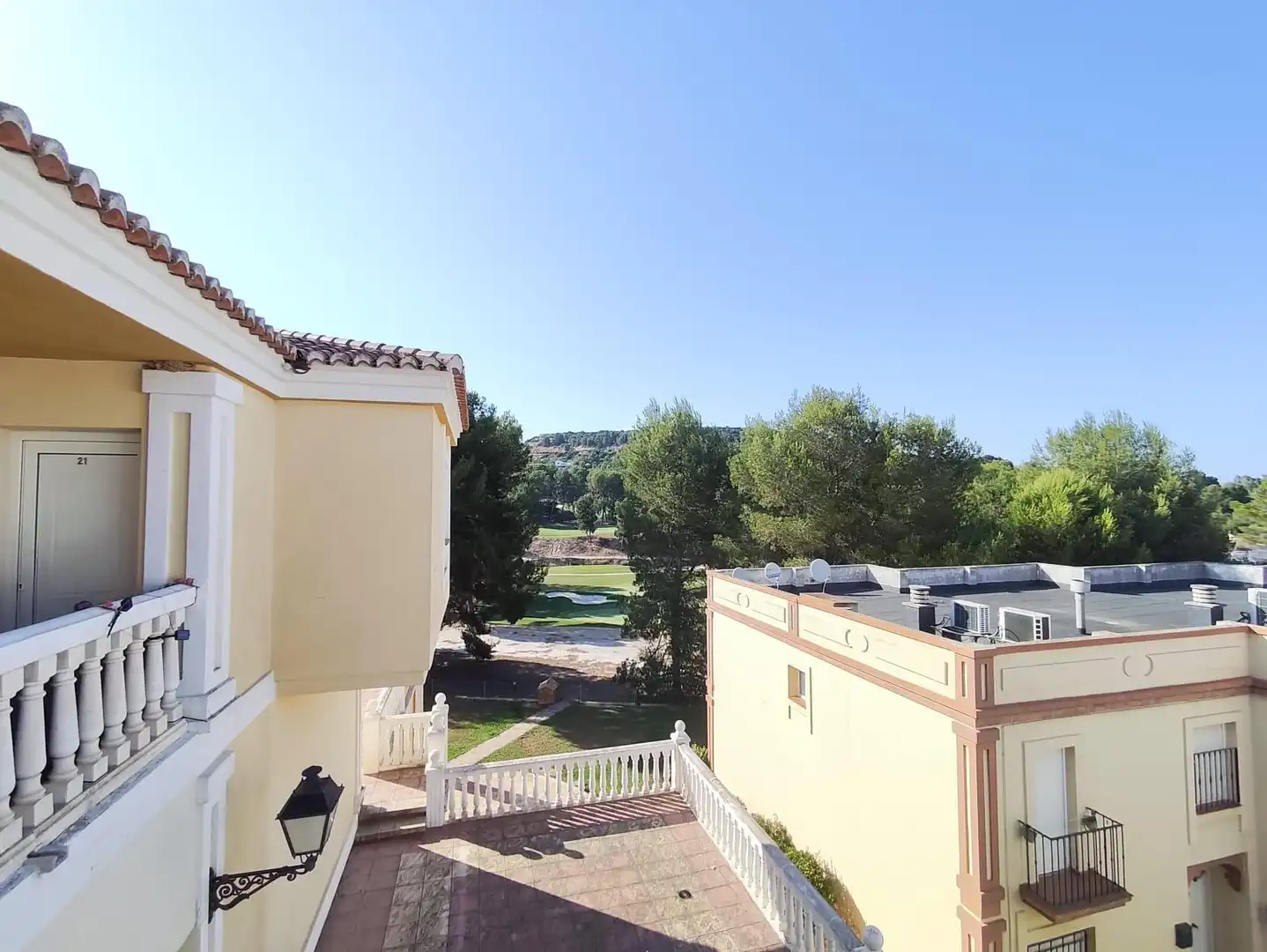 Vista exterior de Pis en venda en Chiva amb Aire condicionat, Calefacció i Piscina comunitària