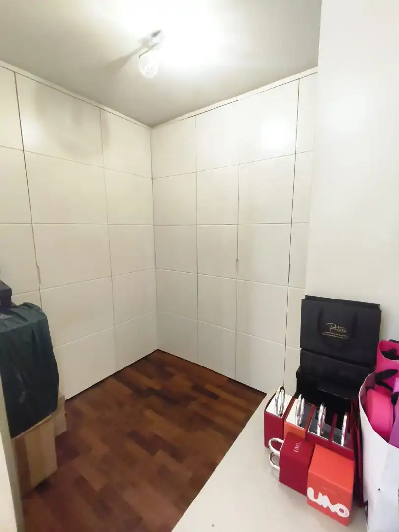 Flat for sale in Madrid  with Air Conditioner, Heating and Storage room