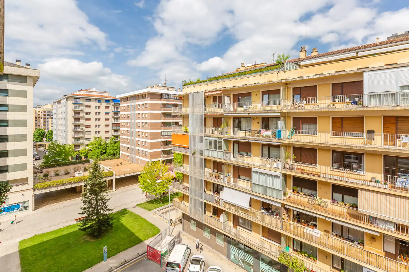 Vista exterior de Piso de alquiler en  Pamplona / Iruña con Aire acondicionado, Calefacción y Terraza