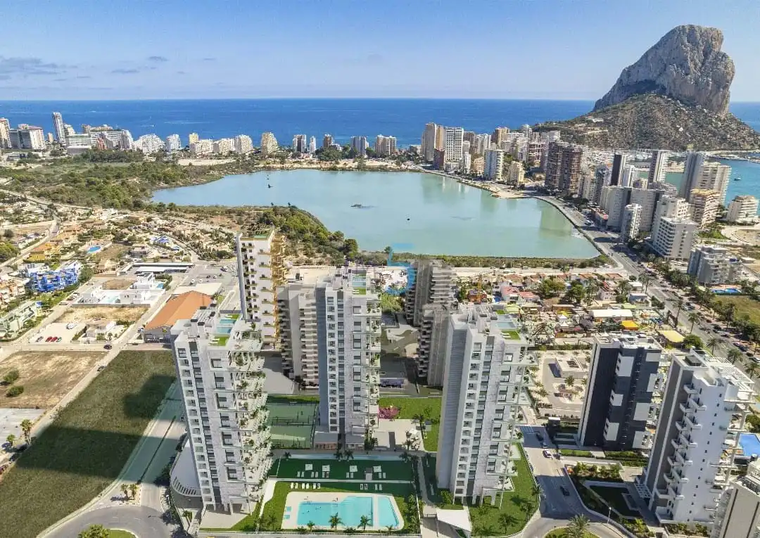 Piso con piscina en venta en Marisol Park - Ortembach - Los Almendros